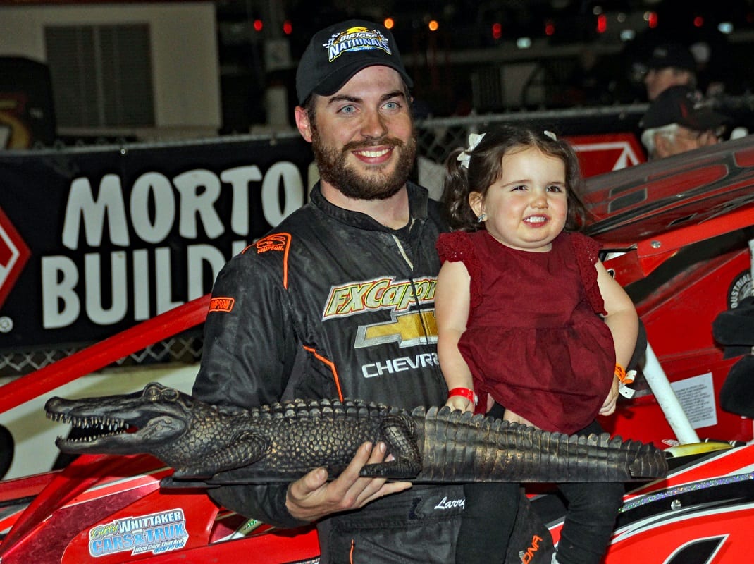Officer Sved Urimelig Wight Collects Big Gator As Williamson Wins Finale - SPEED SPORT