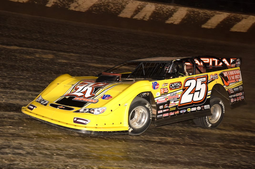 Shane Clanton en route to victory Friday night at Eldora Speedway. (Paul Arch photo)