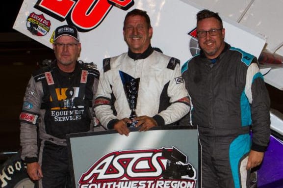 Rick Ziehl (center) shares the podium with Billy Chester III and Eric Wilkins. (Ron Gilson photo)