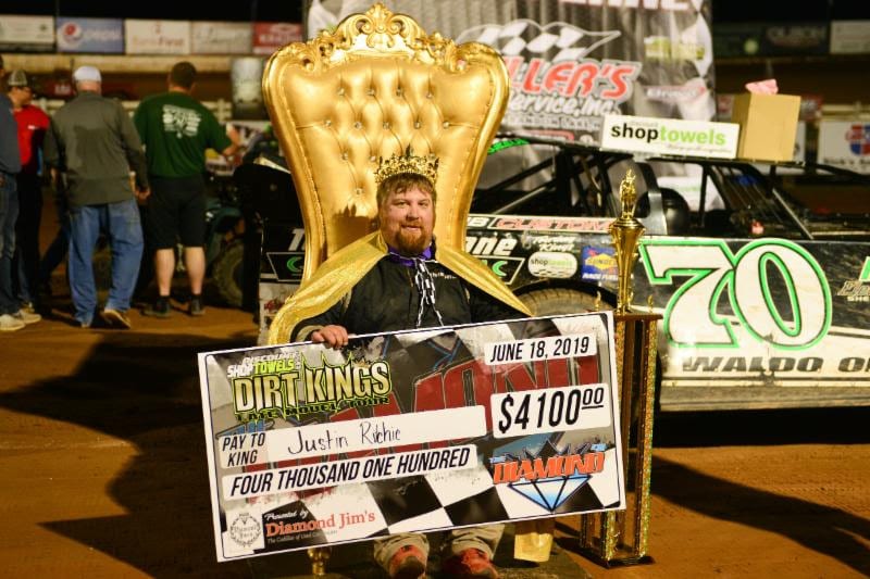 Justin Ritchie in victory lane at 141 Speedway in Wisconsin. (Dirt Kings photo)