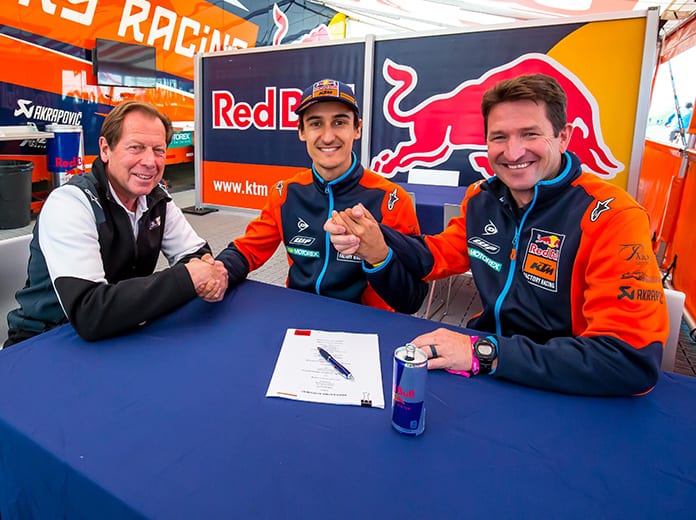 Marvin Musquin (center) has inked a two-year contract extension with KTM.