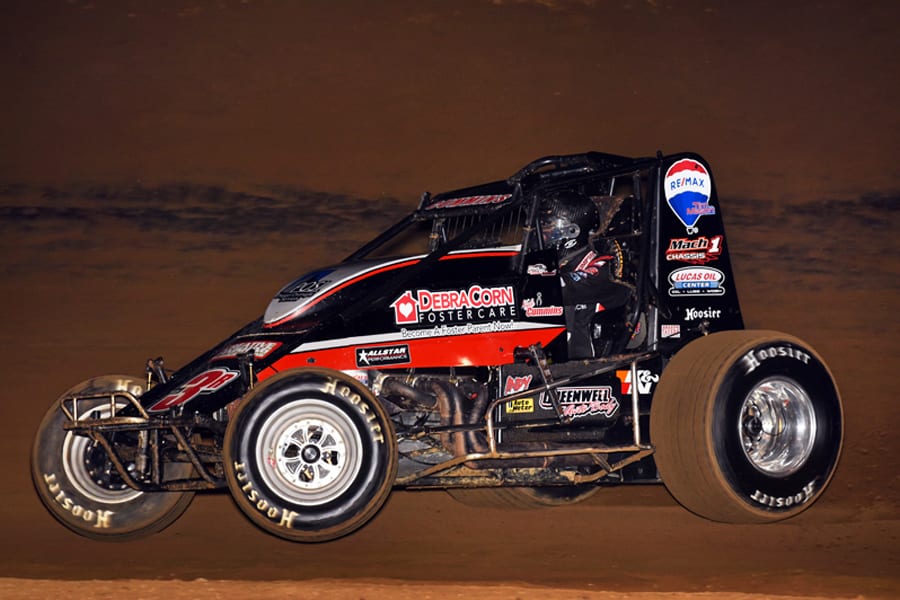 Kyle Cummins en route to victory at Lincoln Park Speedway. (David Nearpass photo)
