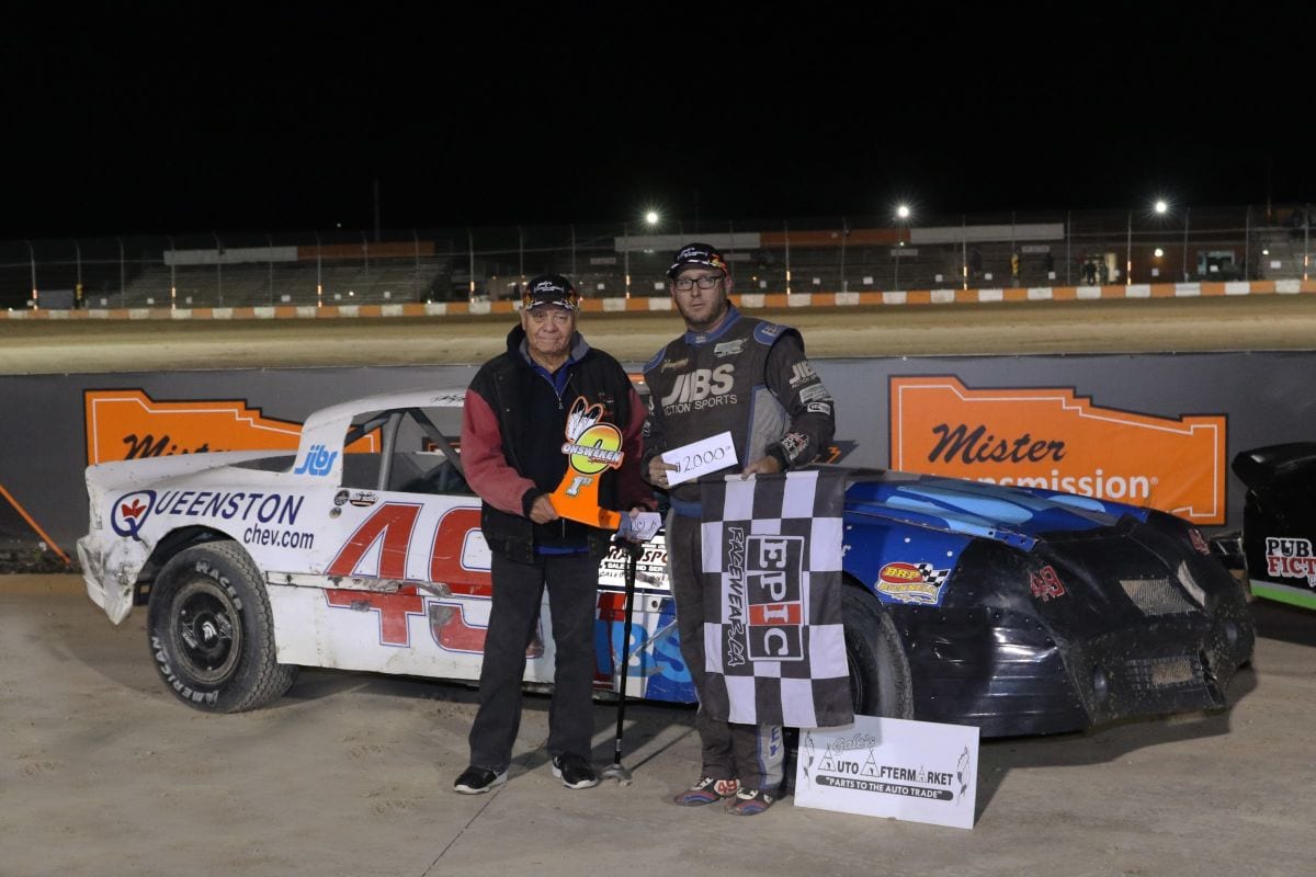 Dave Bailey poses with Gale Hill of Gale's Auto Aftermarket following his $2,000 win in the Gale's Cash Blast. (Dale Calnan Photo)