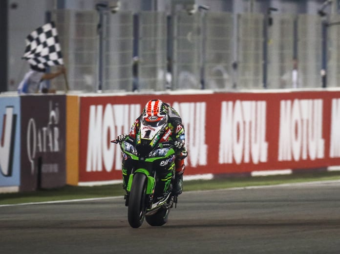 Jonathan Rea takes the checkered flag to win Saturday's World Superbike finale in Qatar. (WorldSBK Photo)