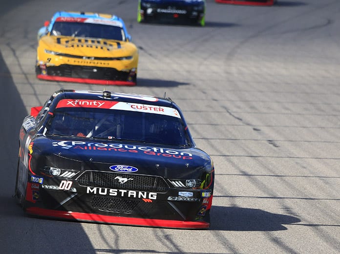 Cole Custer (00) on track Saturday at Kansas Speedway. (HHP/Jeff Fluharty Photo)