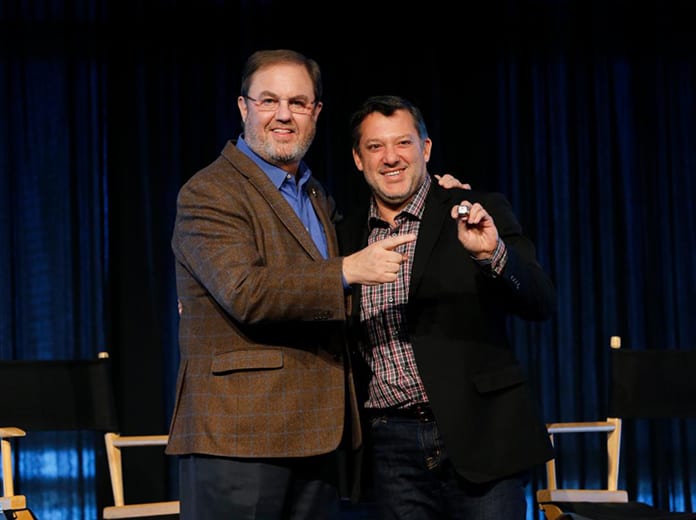 Texas Motor Speedway President/GM Eddie Gossage (left) poses with Texas Motorsports Hall of Fame inductee Tony Stewart. (Getty Images Photo)