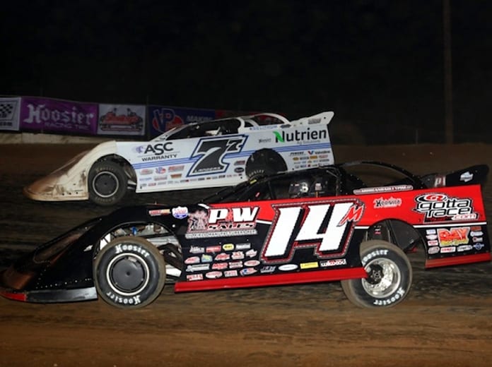The 2020 COMP Cams Super Dirt Series schedule includes more than 30 dates. (Woody Hampton photo)