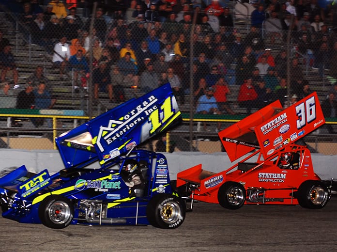 Joey Aguilar (11) leads Troy DeCaire during Saturday's outhern Sprint Car Shootout Series feature at 417 Speedway. (David Sink Photo)