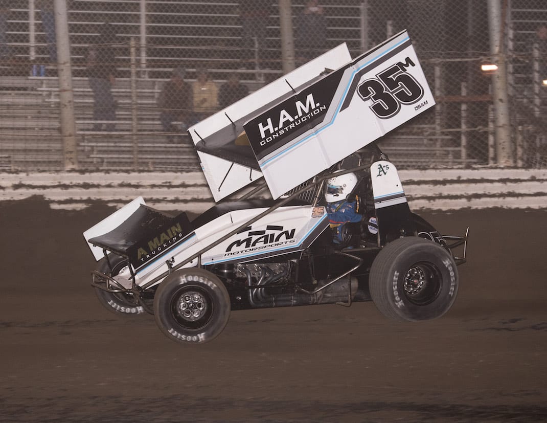 Brad Sweet en route to victory at Merced Speedway. (Devin Mayo photo)