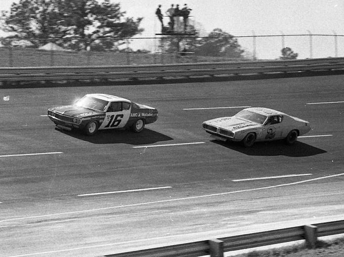 Mark Donohue (16), in one of Roger Penske’s AMC Matadors, leads Dave Marcis at Atlanta Motor Speedway in 1972. (NSSN Archives Photo)