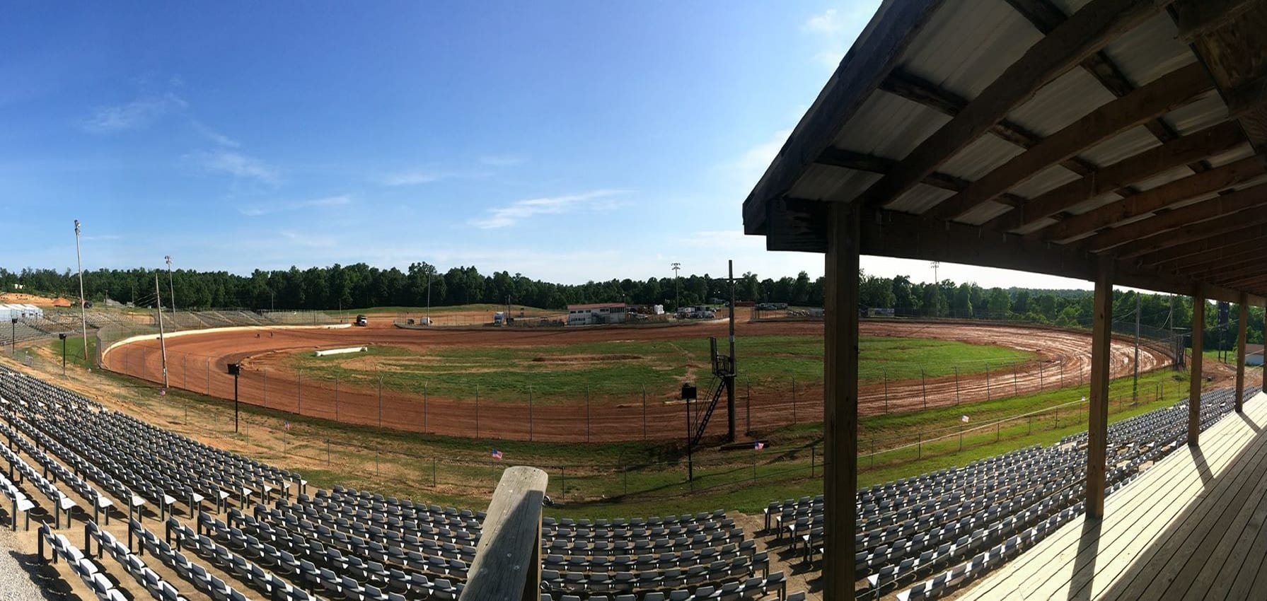 Legit Speedway Park will host a two-night COMP Cams Super Dirt Series event on Memorial Day weekend.