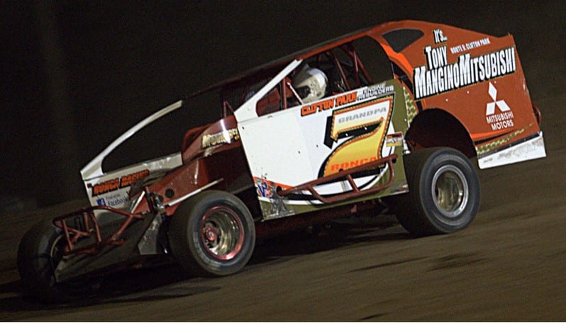 Don Ronca en route to victory at Albany-Saratoga Speedway. (Dave Dalesandro photo)