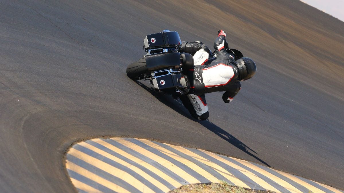 Tony Sollima races around the bowl at Chuckwalla during a recent test session on The Speed Merchant Harley-Davidson Electra Glide Standard. (Cali Photo)