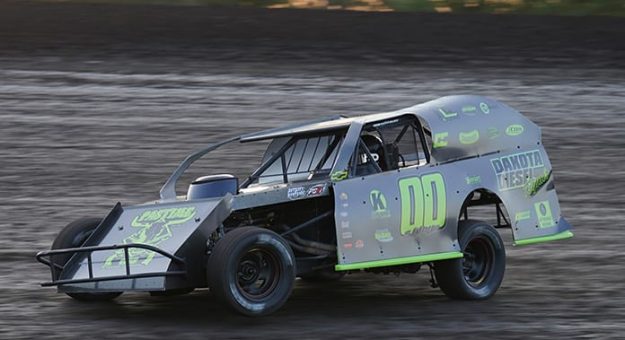 1st Class Chassis Wild West Tour for IMCA Modifieds Champion Cory Sample. (Melissa Coker Photo)