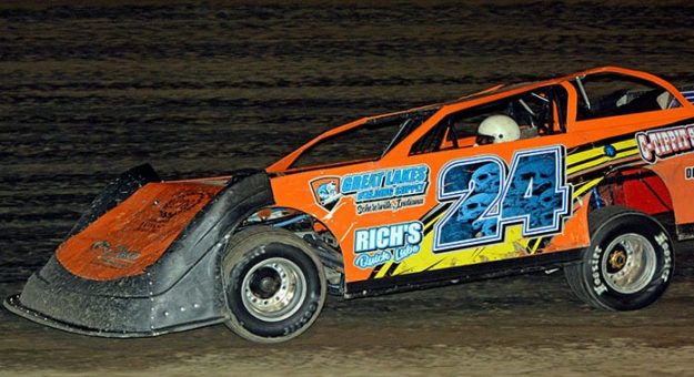 Kyle Cooper and his No. 24 won the pro late models division championship at both the Kankakee County Speedway in Illinois and the Shadyhill Speedway in Indiana. (Stan Kalwasinski Photo)