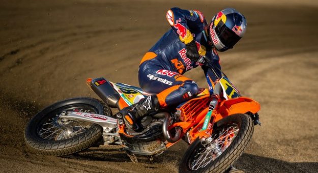 Max Whale has signed a contract extension to remain with the Red Bull KTM Factory Racing team.