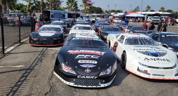 Drivers in the SPEARS Pro Late Model Series will fight for $15,000 this weekend at Stockton 99 Speedway.
