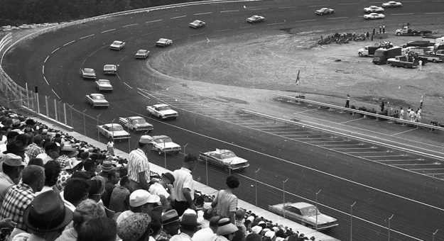 Action from the first race at Bristol (Tenn.) Motor Speedway in 1961. (NSSN Archives Photo)