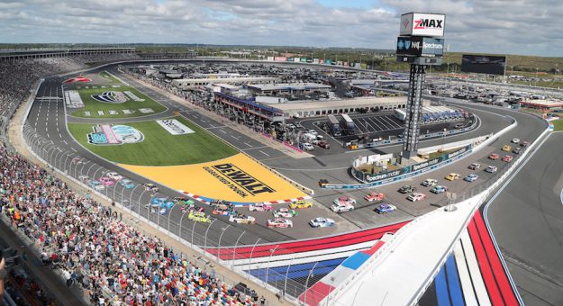 Drivers start during the Bank of America Roval 400 at Charlotte Motor Speedway in Concord, NC, October 10, 2021.  (HHP/Tom Copeland)