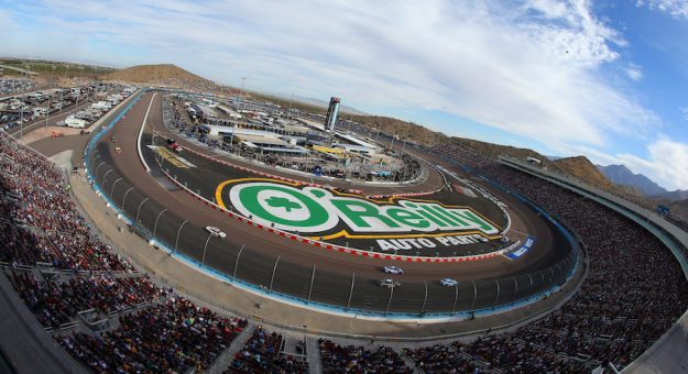 November 7 , 2021: during the Nascar Cup Championship Race at the Phoenix Raceway in Goodyear  , AZ.  ,  .  .   .  (HHP/Andrew Coppley)