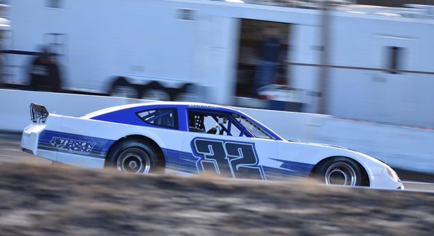 Zack Miracle rebounded from an oil leak to finish second in the Icebreaker at Florence Motor Speedway. (Andrew Fuller Photo)