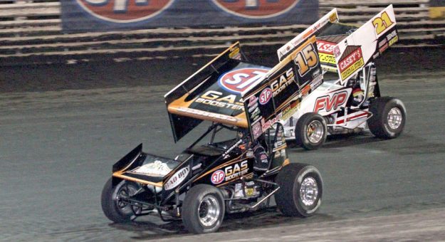 Kn Sat Ari 15 Donny Schatz Gets By 21 Brian Brown To Take The Lead. 2882007