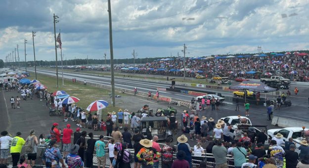 Visit Jersey’s Atco Dragway Closes page