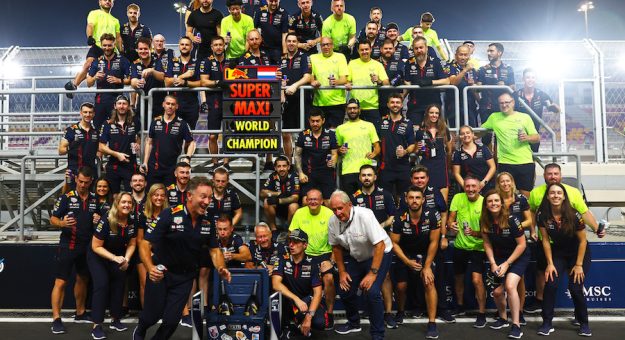 LUSAIL CITY, QATAR - OCTOBER 08: Race winner Max Verstappen of the Netherlands and Oracle Red Bull Racing celebrates with his team in the Pitlane after the F1 Grand Prix of Qatar at Lusail International Circuit on October 08, 2023 in Lusail City, Qatar. (Photo by Mark Thompson/Getty Images) // Getty Images / Red Bull Content Pool // SI202310080610 // Usage for editorial use only // | Getty Images
