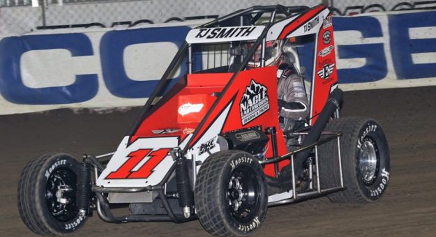 T.J. Smith in action at the Chili Bowl Nationals in 2020.