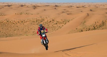Van Beveren And Loeb Go On All-Out Attack At Dakar