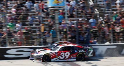 Mayer Pulls Off Photo-Finish Victory Over Sieg At Texas