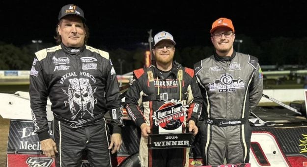 Visit Joiner Stops Bloomquist For $15,000 page