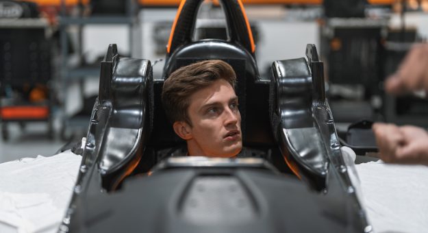 Visit Théo Pourchaire To Wheel No. 6 McLaren At Long Beach page