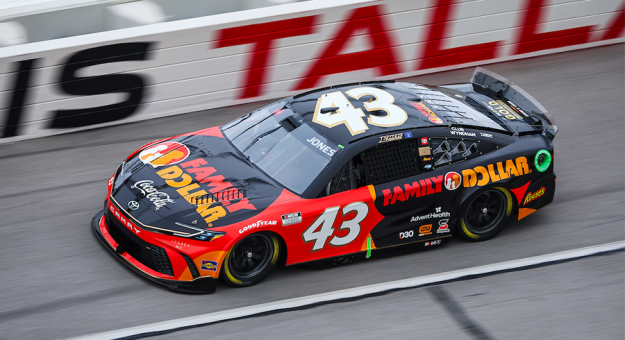Visit Update: Jones Released From Hospital Following Talladega Wreck page