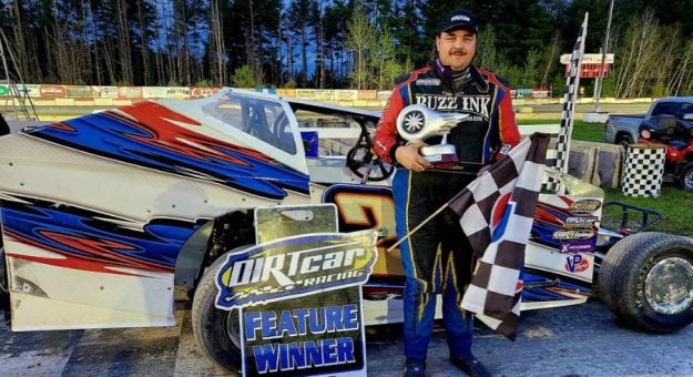 Visit Dolliver Scores First DIRTcar Sportsman Series Victory page