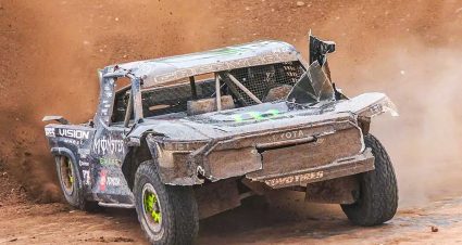 Johnny Greaves Wins Wild Pro-4 Race at Dirt City